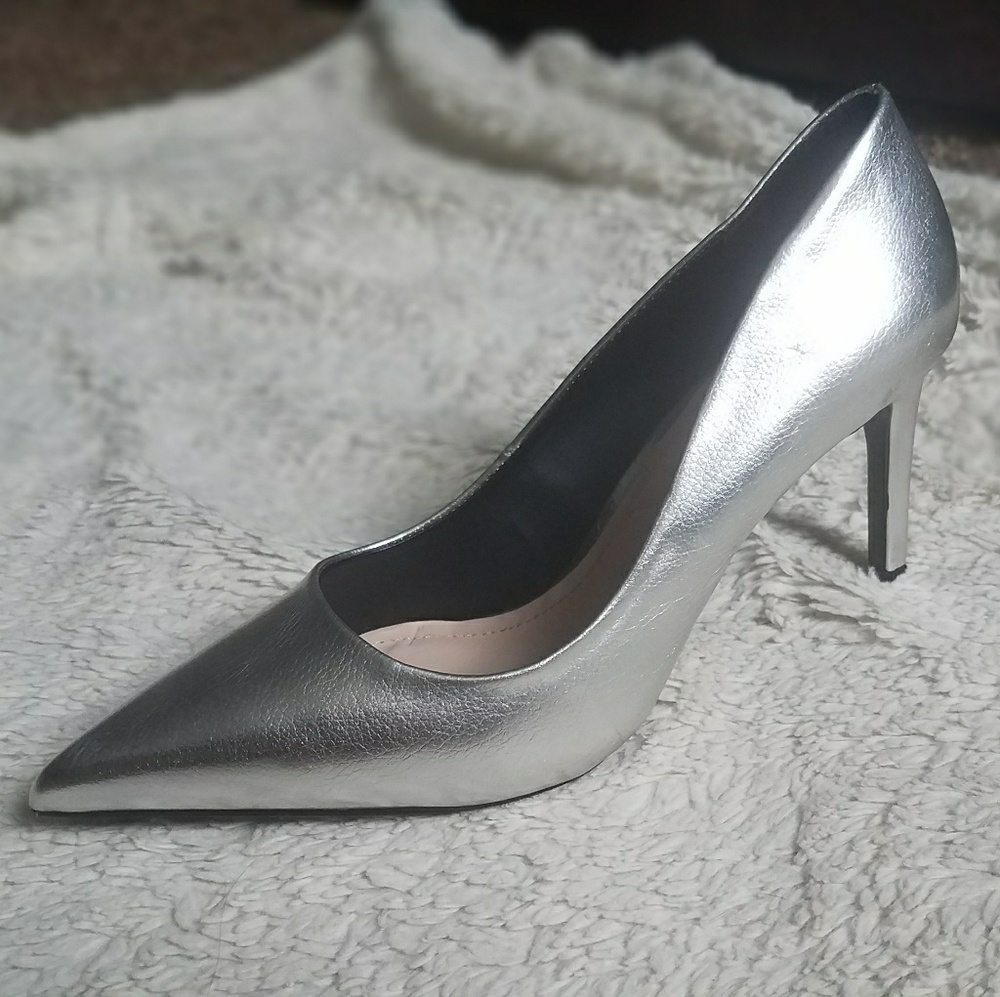 Zara Silver Heel ONE HEEL ONLY